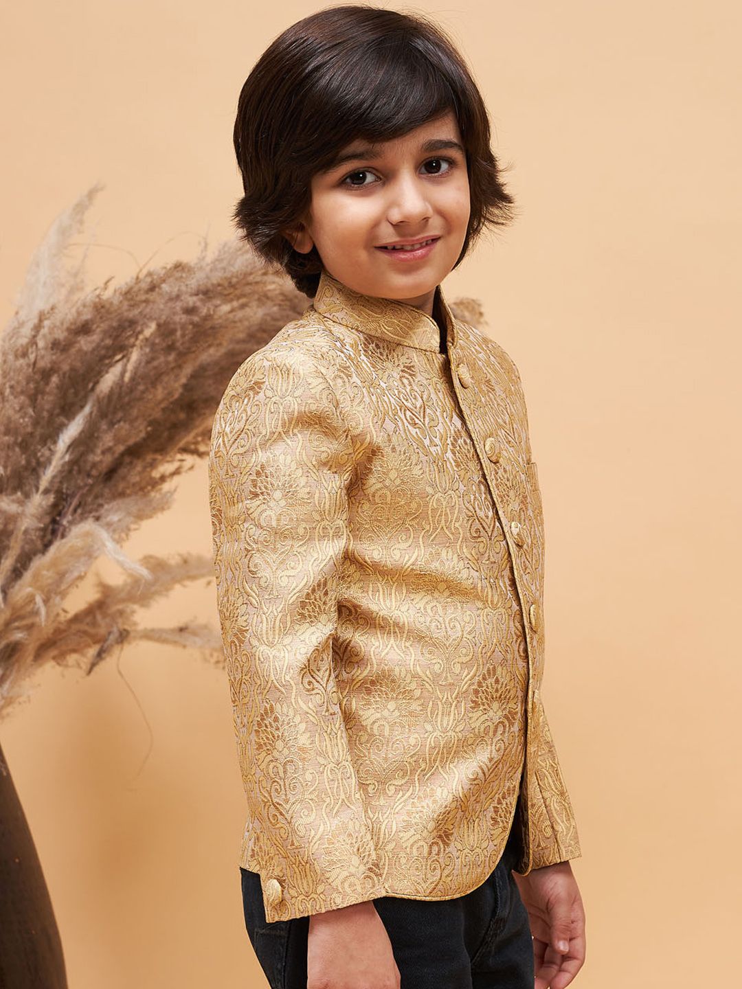 VASTRAMAY Boys Slim Fit Jacquard Woven Design Silk Bandhagala Blazer