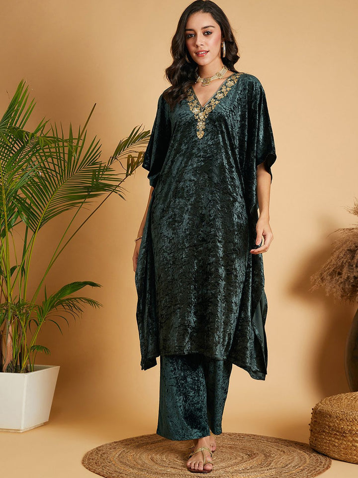Shae by SASSAFRAS Embroidered V-Neck Flared Sleeves Kaftan Sequinned Work Velvet Kurta