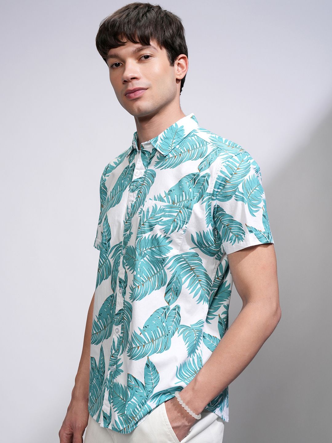 HIGHLANDER Men White & Green Slim Fit Printed Casual Shirt