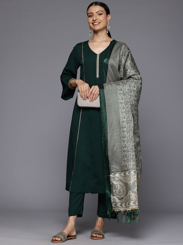 Varanga Panelled Gotta Patti Silk Crepe Kurta With Trousers & Dupatta