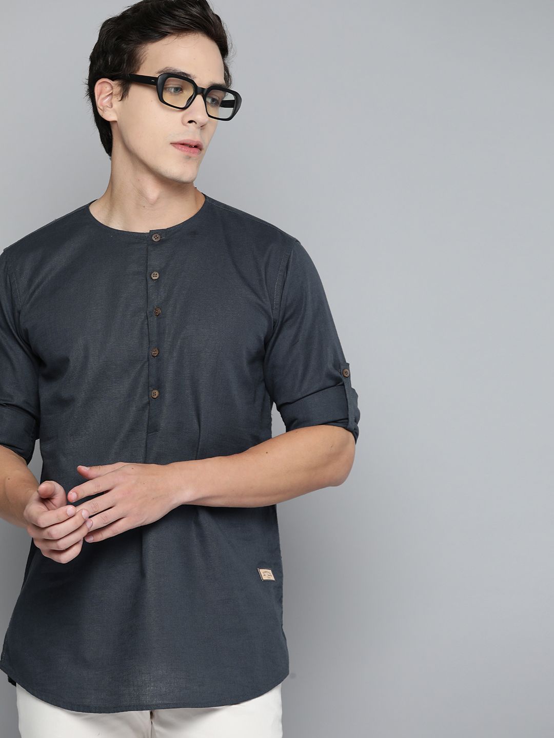 Dennison Men Linen Kurta Pepejal