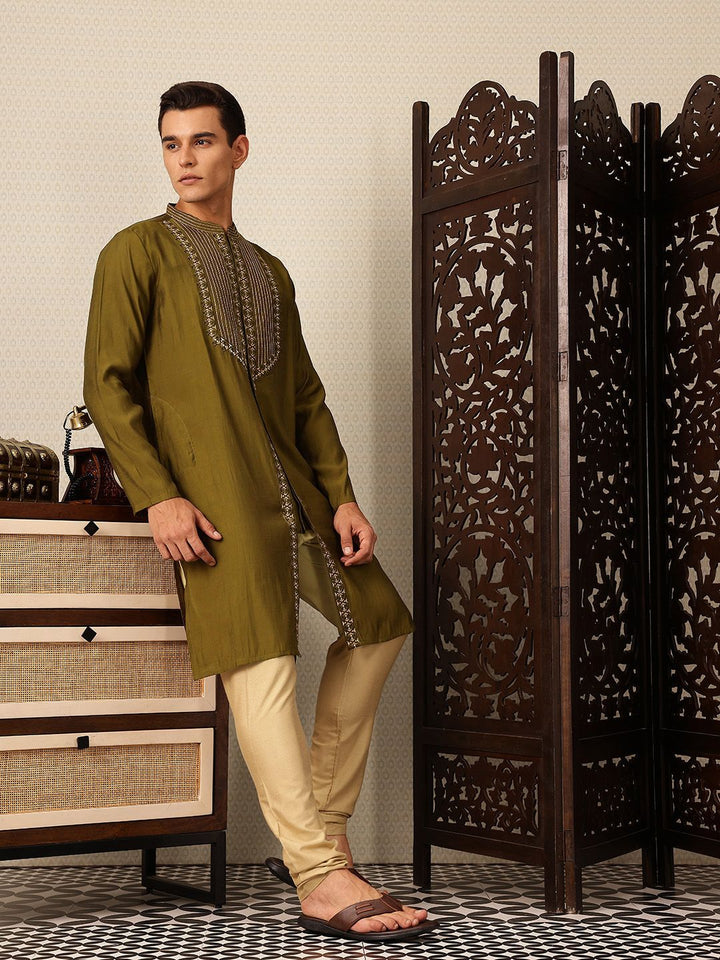 House of Pataudi Floral Embroidered Straight Jashn Kurta