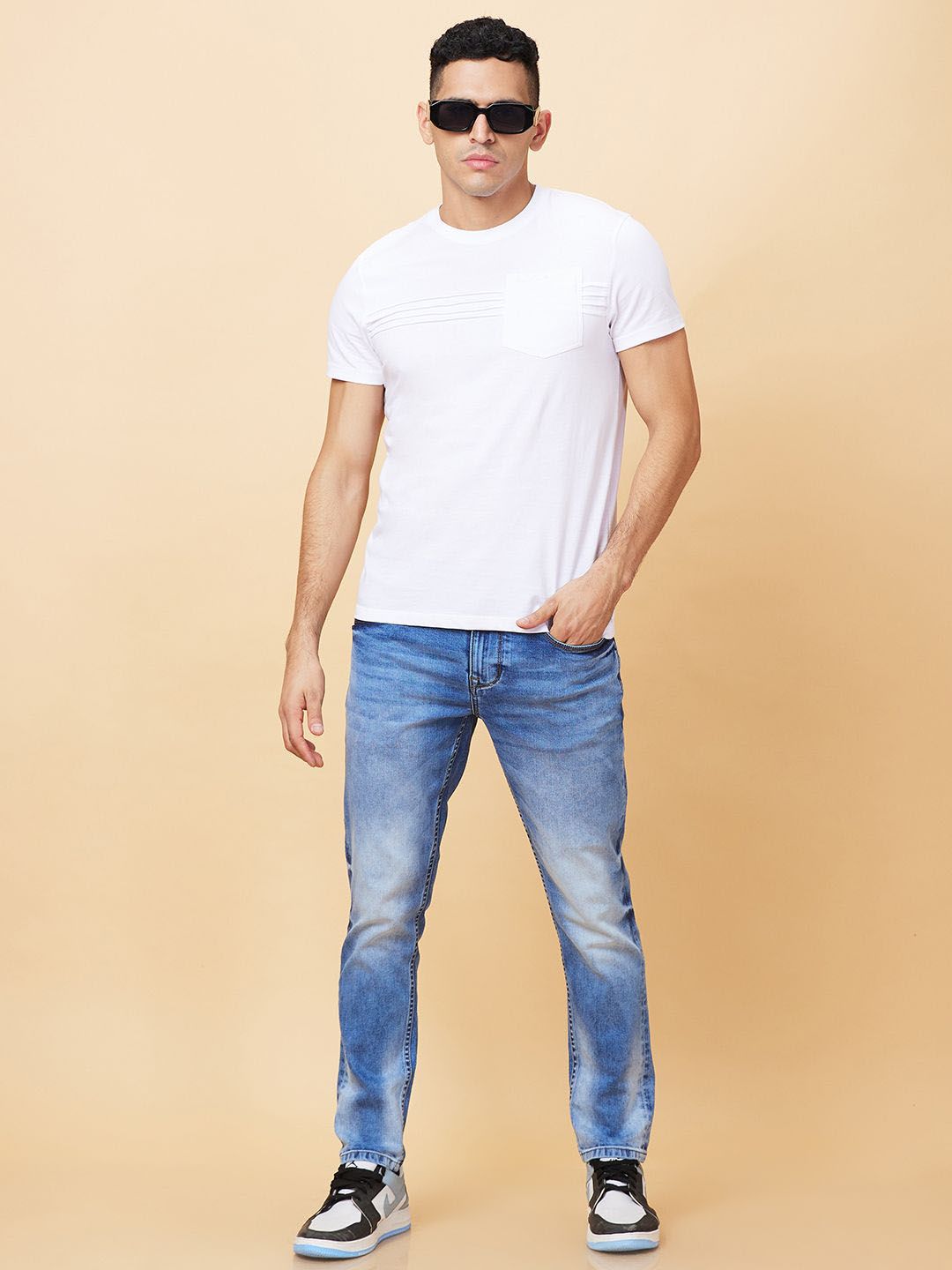 Being Human Men Slim Fit Mid-Rise Heavy Fade Stretchable Jeans