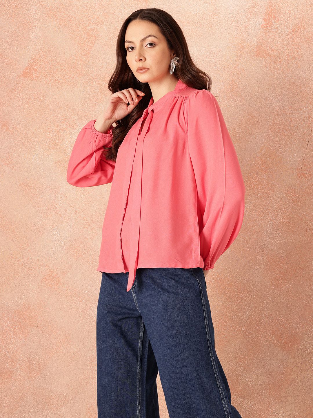 all about you Tie-Up Neck Puff Sleeves Top