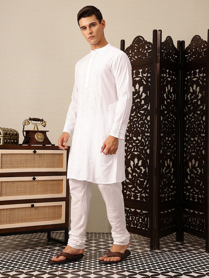 House of Pataudi Floral Embroidered Jashn Pure Cotton Kurta with Trousers