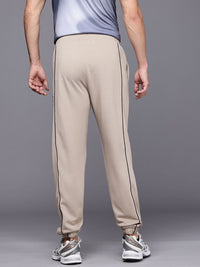 HRX by Hrithik Roshan Men Run On Clouds Trailtrackers Rapid-Dry Running Joggers