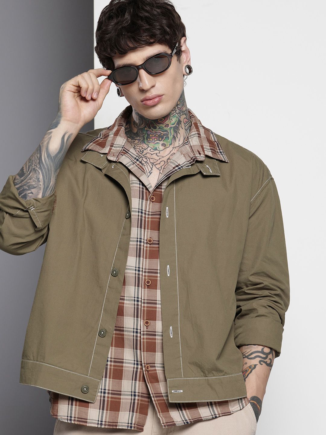 The Indian Garage Co Men Olive Boxy Fit Solid Street Wear Shirt