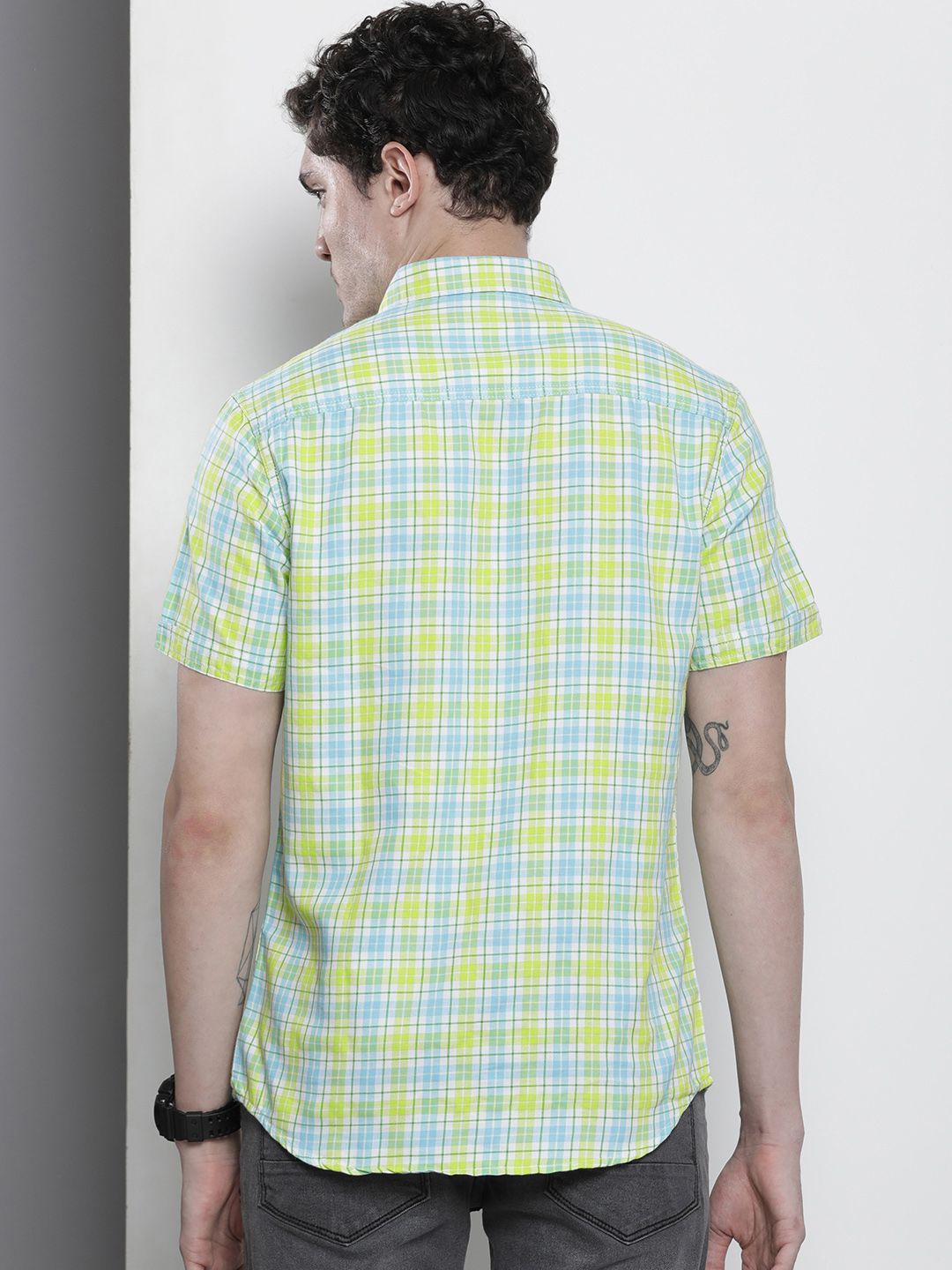 The Indian Garage Co Men Slim Fit Opaque Checked Casual Shirt