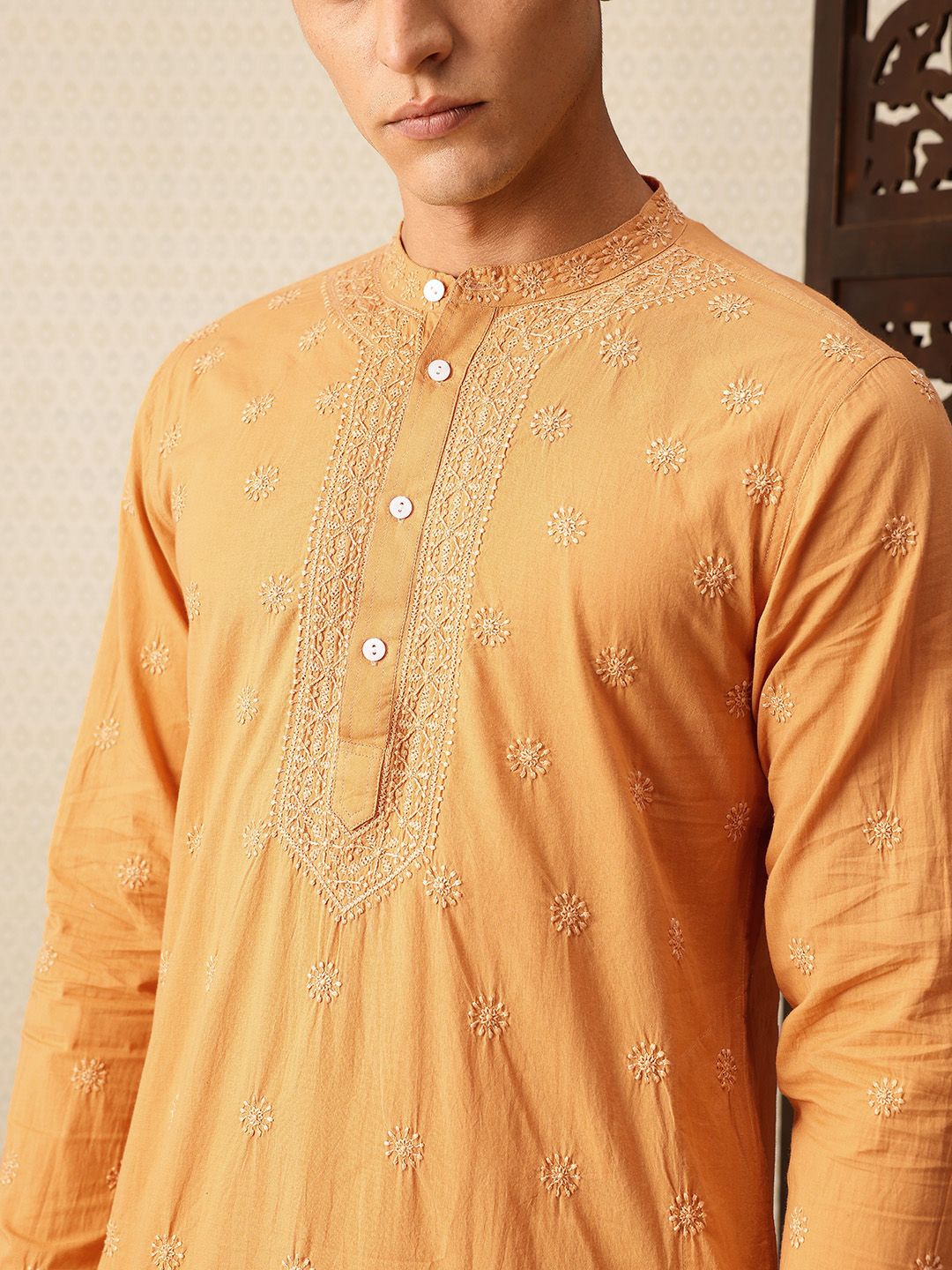 House of Pataudi Floral Embroidered Pure Cotton Jashn Kurta
