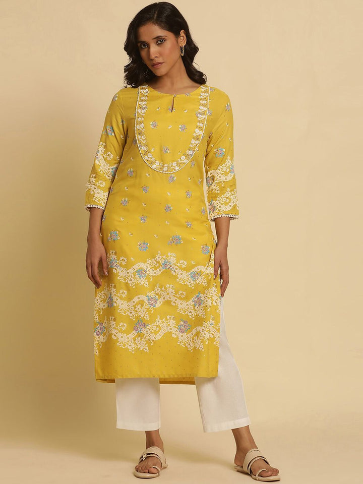 W Floral Embroidered Thread Work Kurta