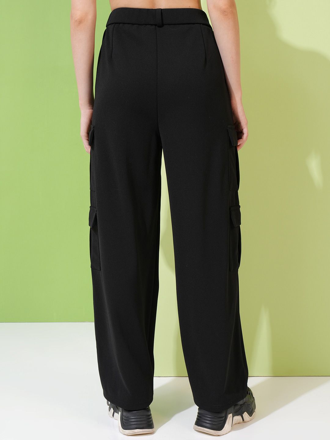 Tokyo Talkies Women Mid-Rise Knitted Straight Fit Cargos Trousers