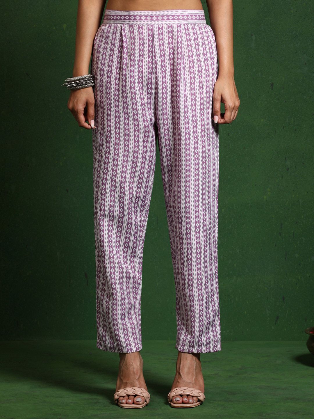 Varanga Women Ethnic Motifs Printed Regular Kurta with Trousers & With Dupatta