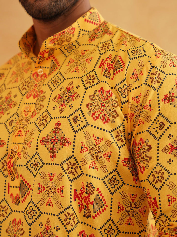 SOJANYA Ethnic Motifs Printed Mandarin Collar Kurta With Pyjama