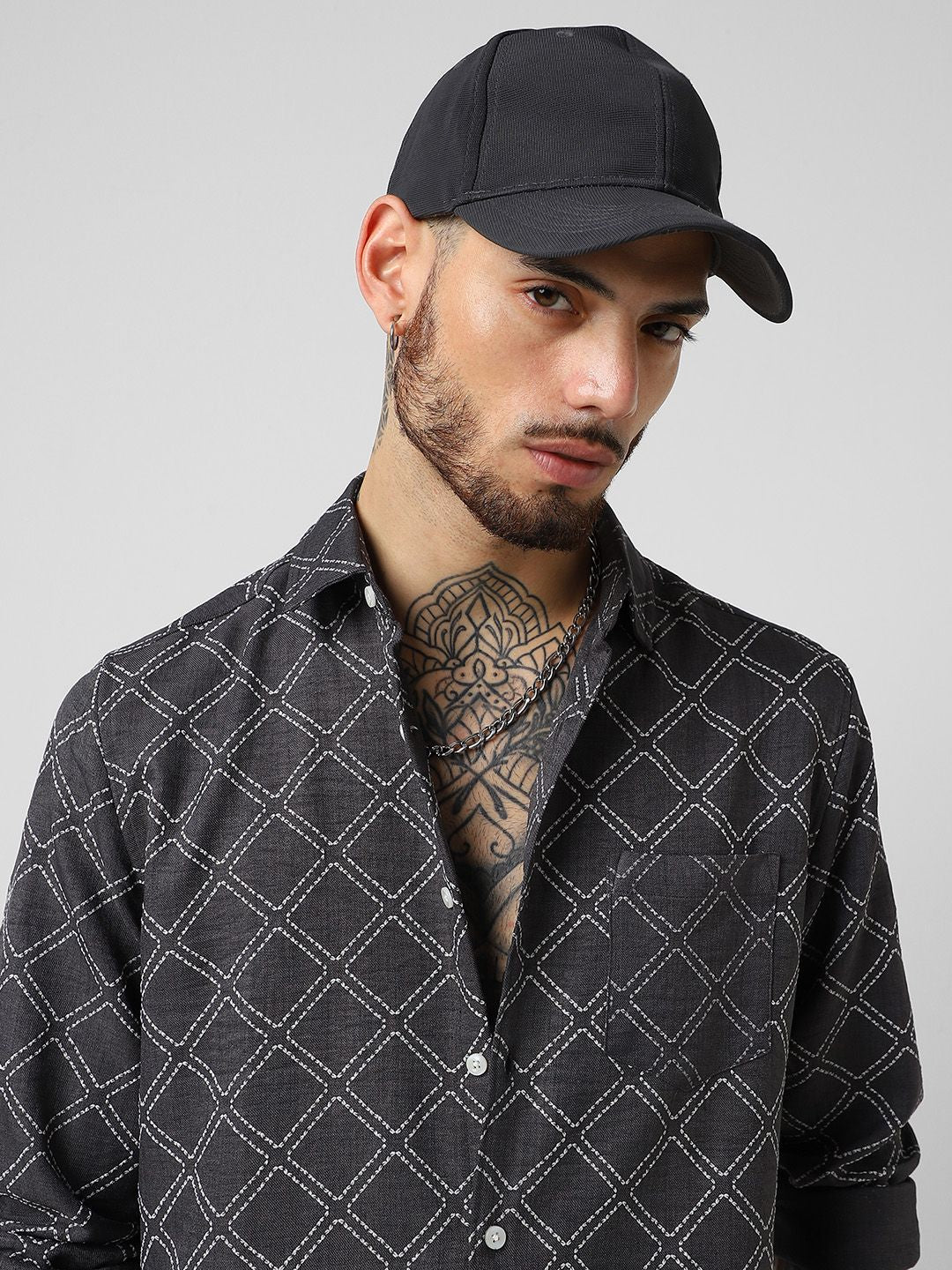 VASTRADO Men Classic Slim Fit Geometric Printed Casual Shirt