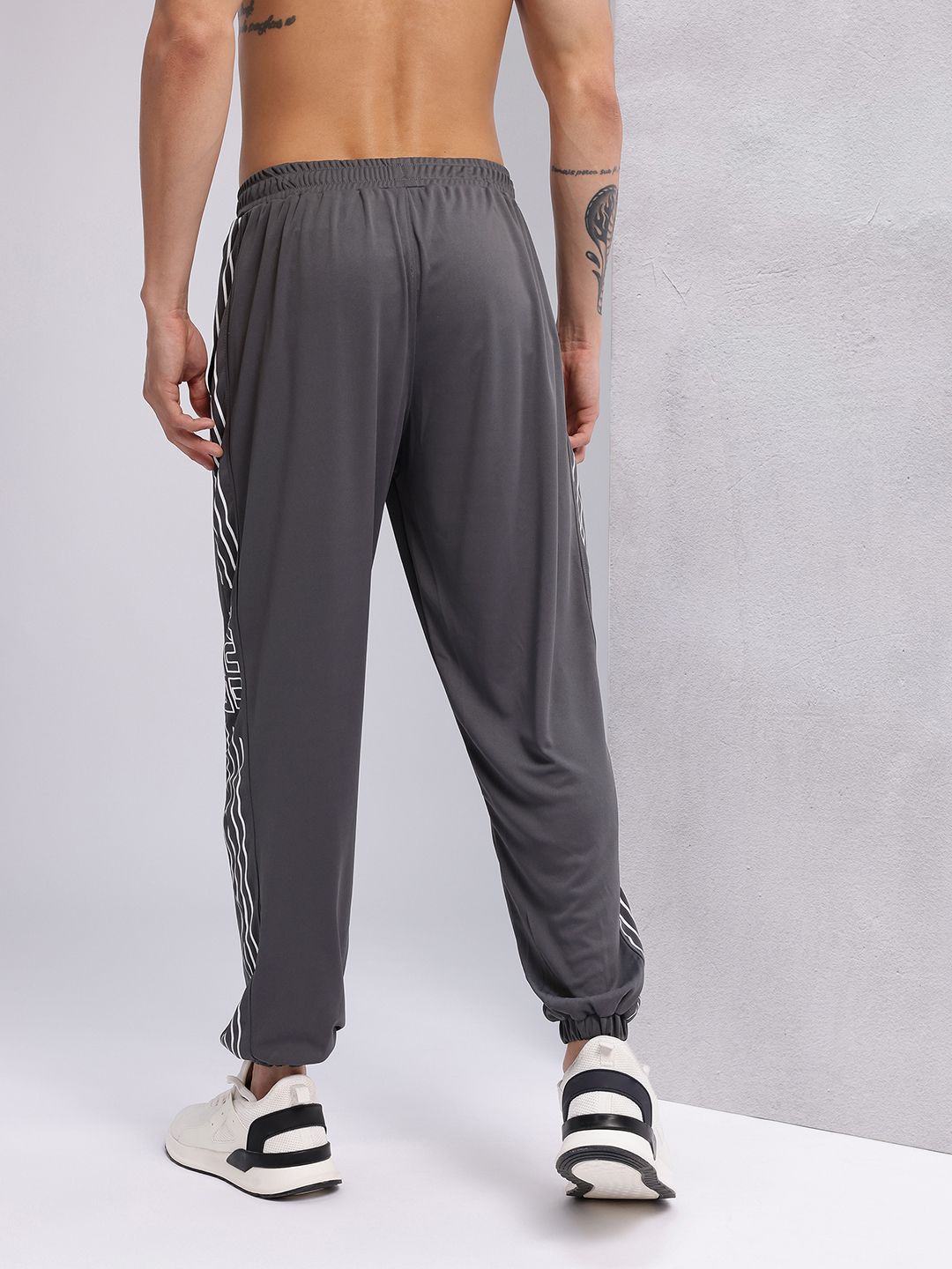 HRX by Hrithik Roshan Men Side Stripe Training Joggers