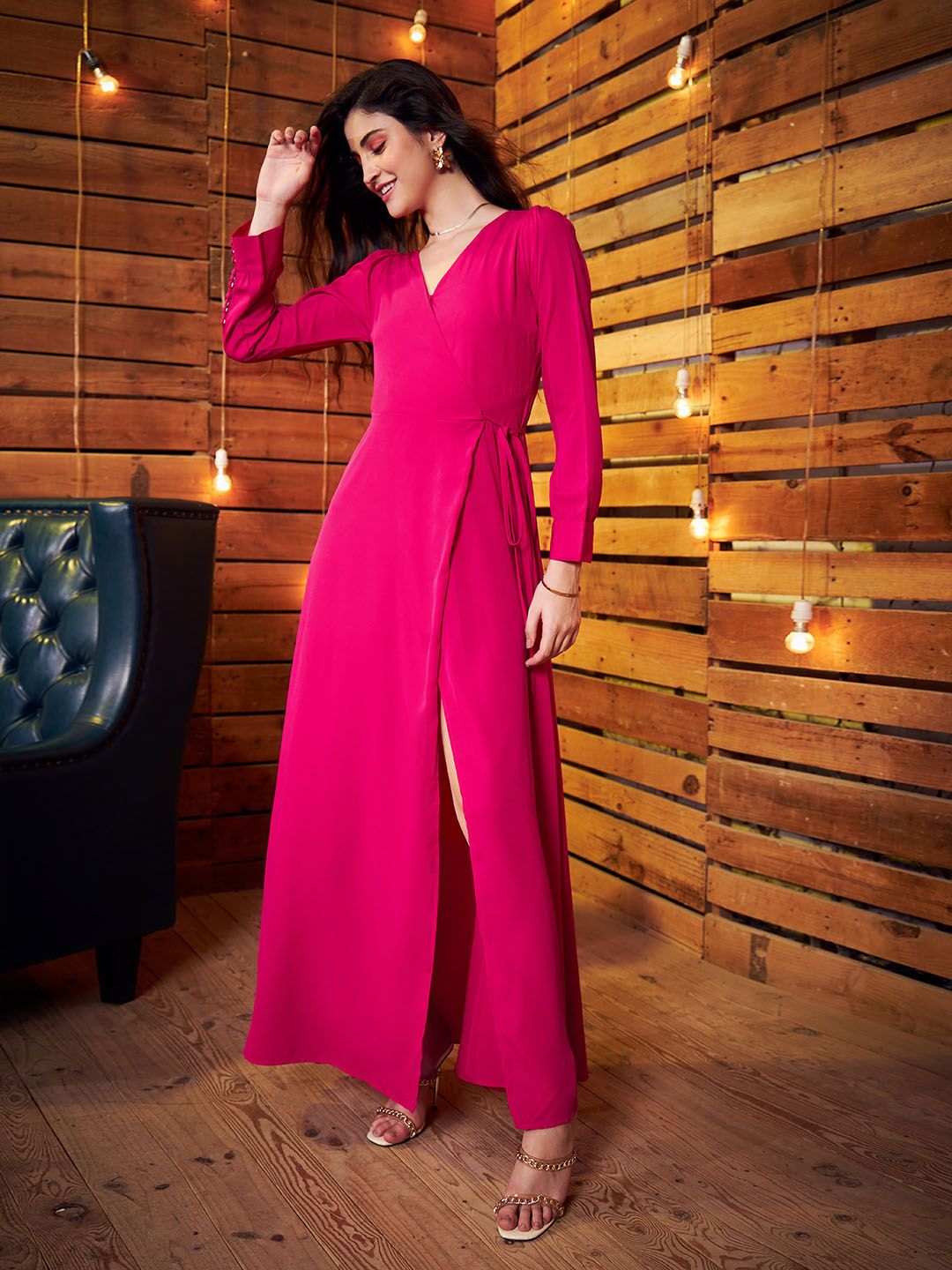 Berrylush Pink Solid V-Neck Cuffed Tie-Up Sleeves Maxi Dress