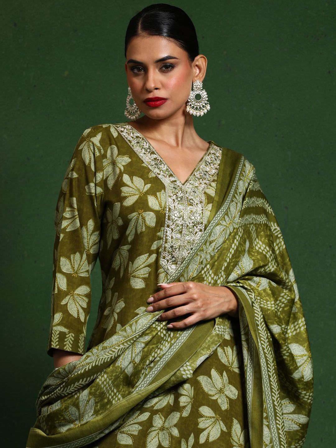 Varanga Floral Printed V-Neck Straight Kurta With Trousers And Dupatta