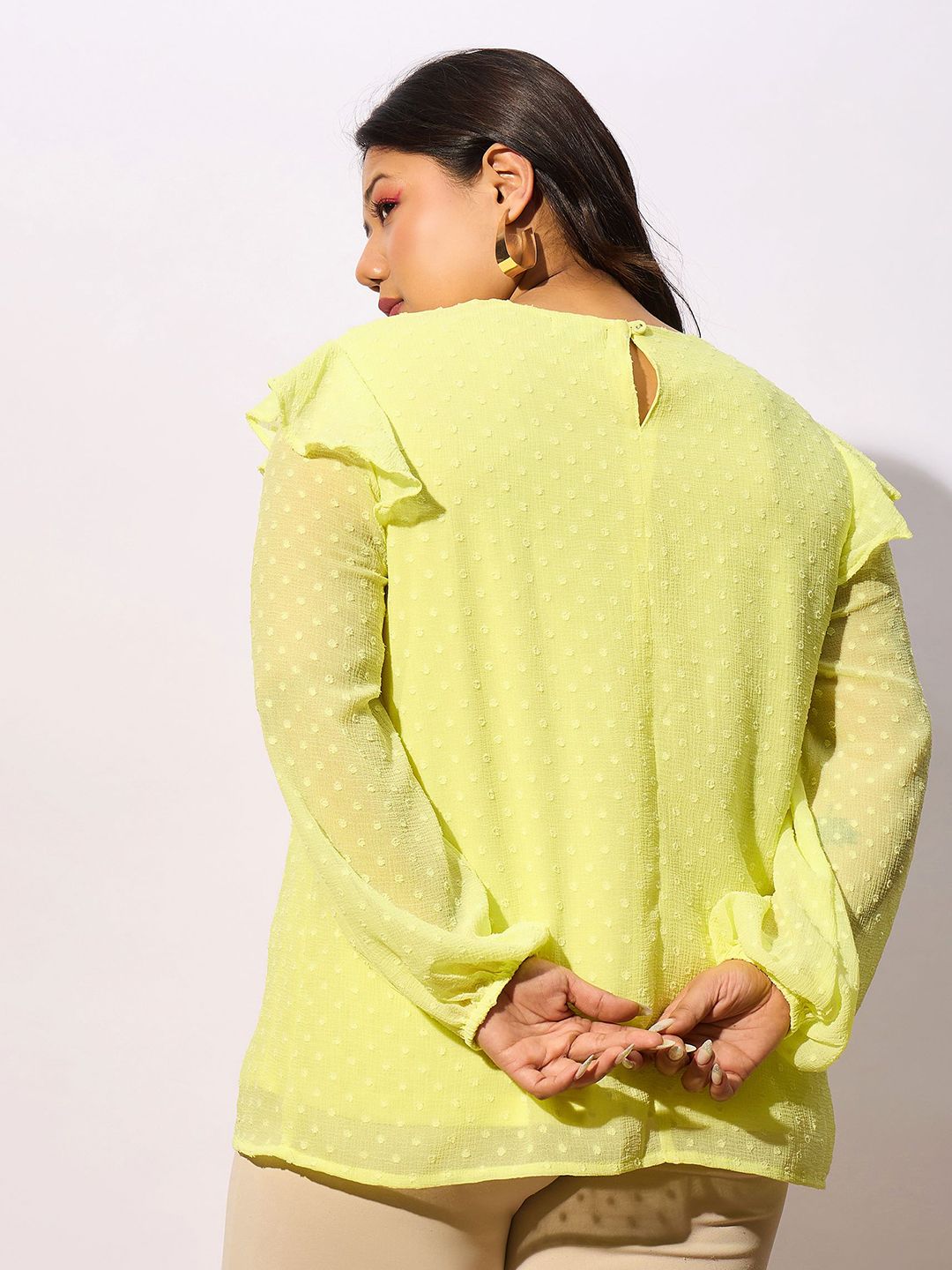 SASSAFRAS Curve Plus Size Self Design Puff Sleeves Top