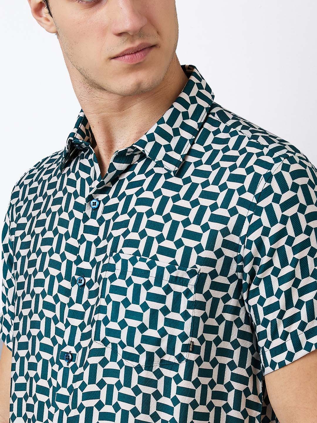 SPYKAR Men Spread Collar Geometric Printed Casual Shirt