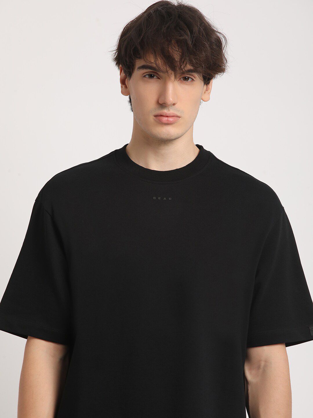 THE BEAR HOUSE Men Solid Oversized Crew Neck T-shirt
