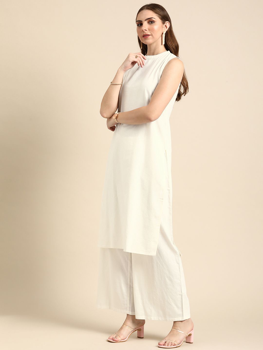 Anouk Women Solid Round Neck Pure Cotton Kurta