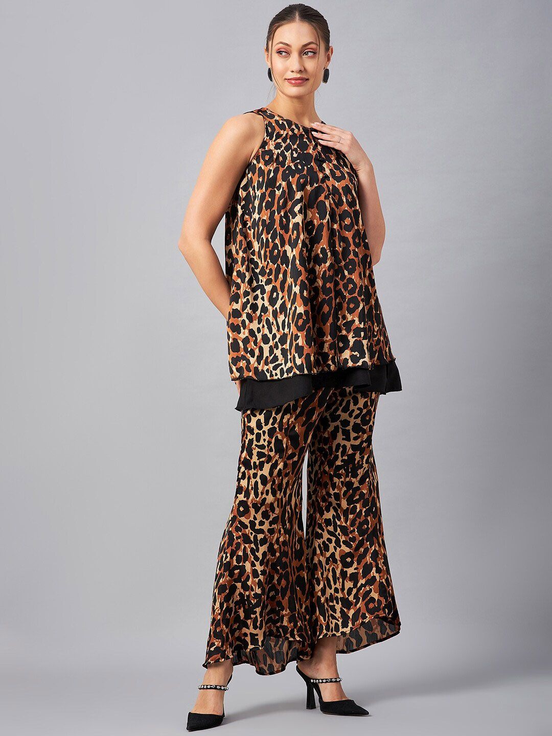 Antheaa Prinnted Round Neck Tunic With Flared Palazzos Co-Ords