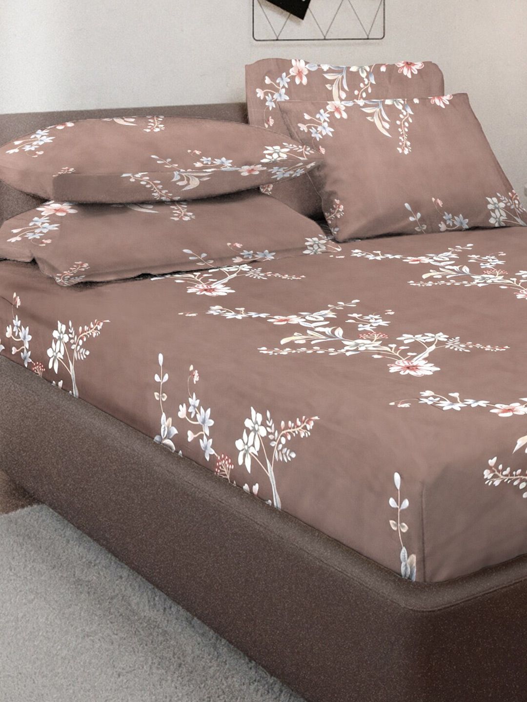 KLOTTHE Coklat & Pink Floral Printed 300 TC Dilengkapi Cadar King Double Dengan 4 Sarung Bantal
