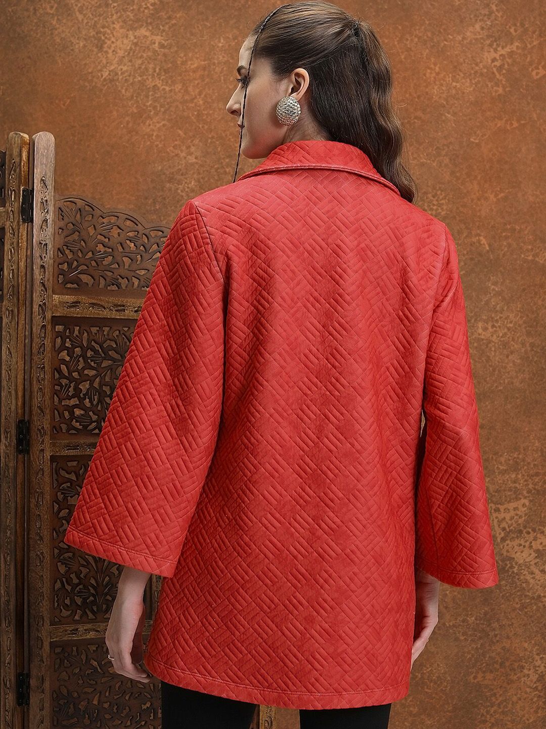 Vishudh Floral Printed Spread Collar Longline Tailored Jacket