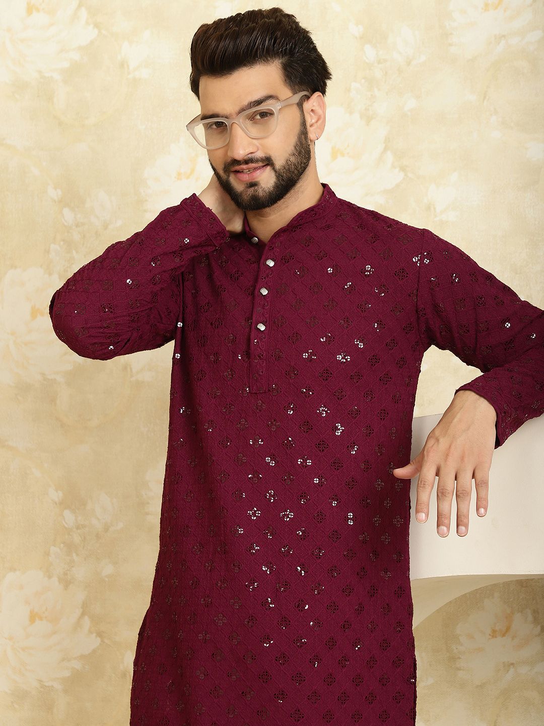 SOJANYA Men Purple Geometric Cold-Shoulder Sleeves Mirror Work Kurta