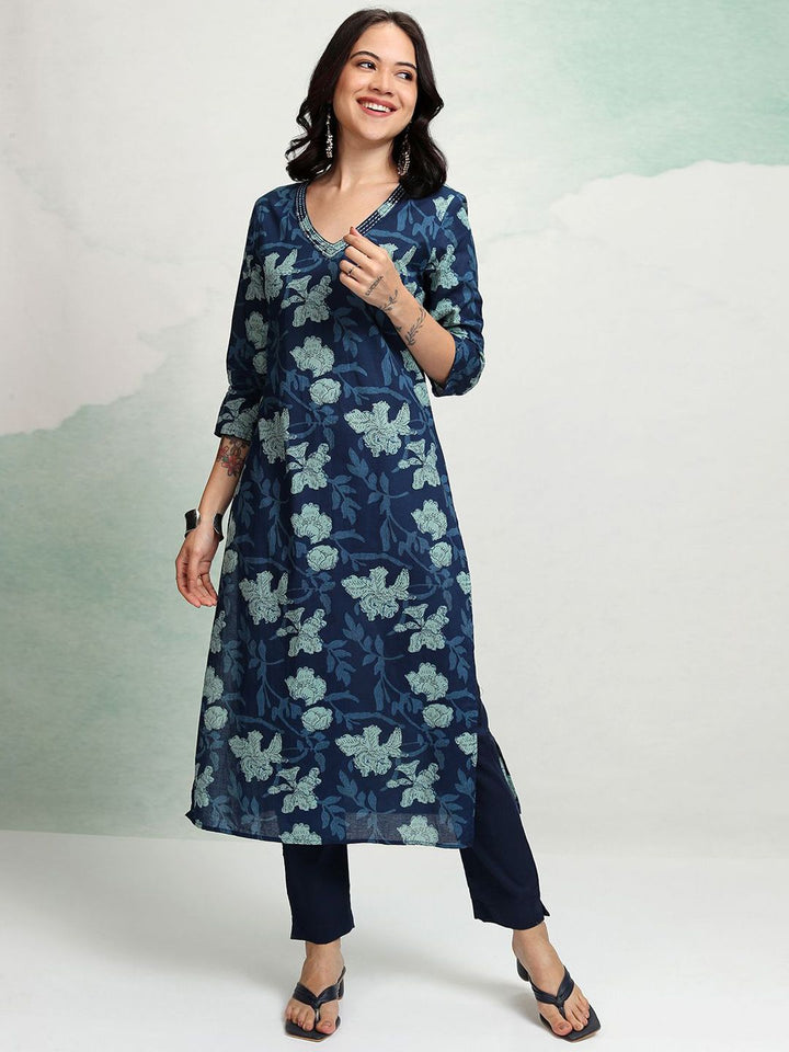 Vishudh Floral Printed V-Neck Cotton Straight Kurta