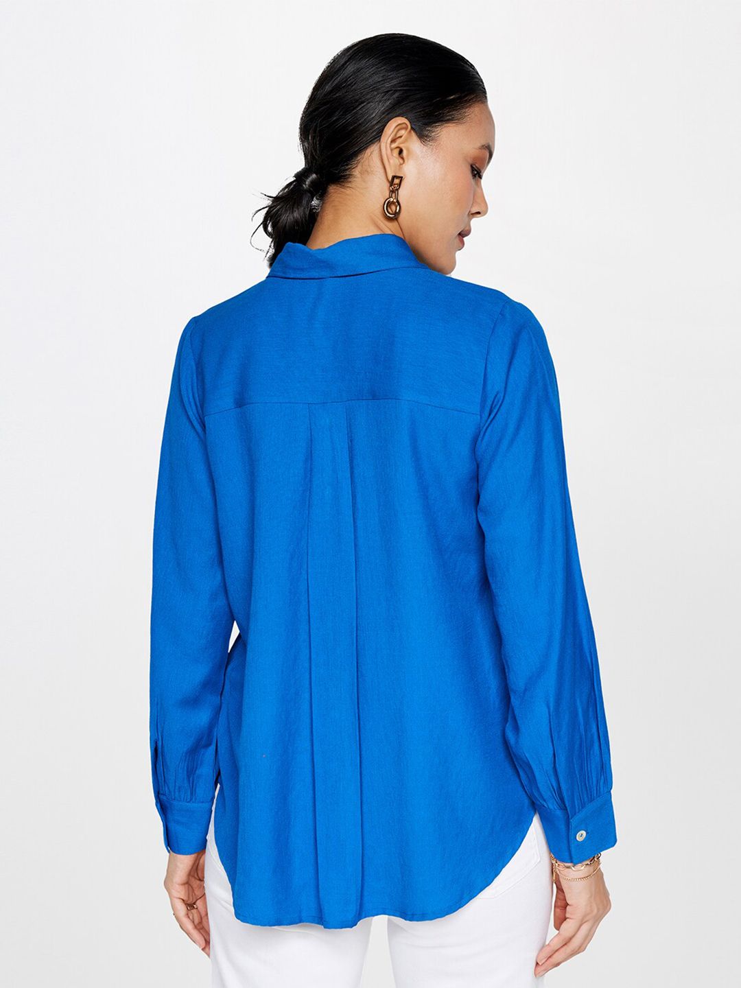 AND Spread Collar High Low Hem Casual Shirt