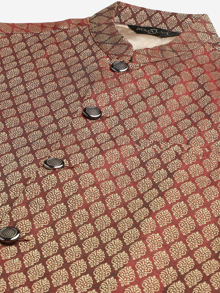 SOJANYA Kurta Rekaan Tenun Lelaki Maroon & Putih dengan Piyama & Jaket Nehru