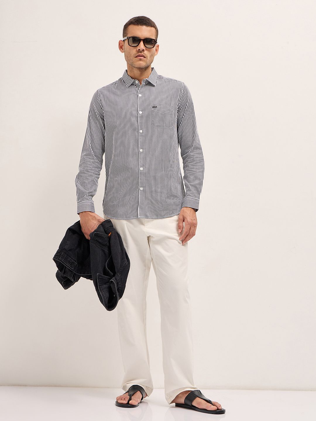 THE BEAR HOUSE Men Slim Fit Spread Collar Vertical Striped Cotton Casual Shirt