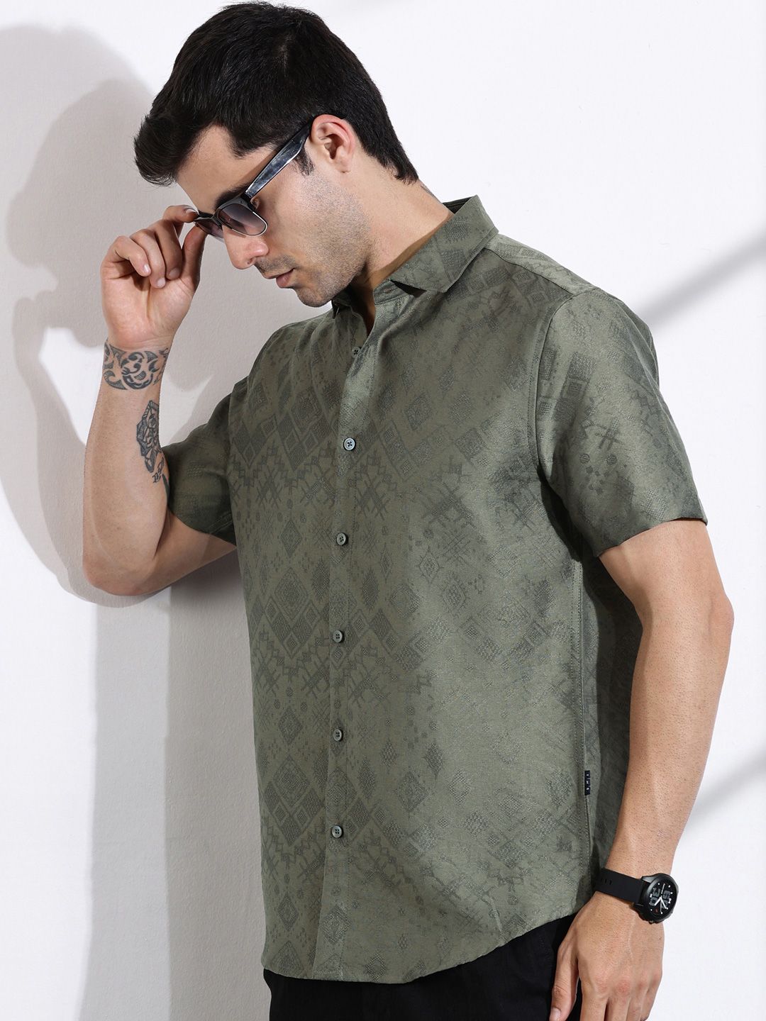 Thomas Scott Men Smart Slim Fit Cutaway Collar Geometric Printed Casual Shirt