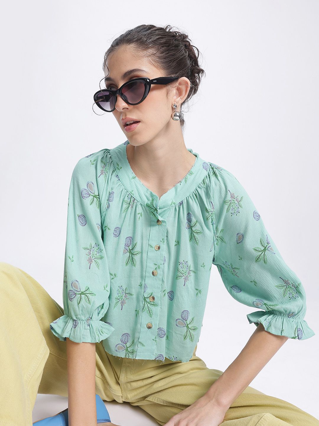 DressBerry Keep it Raw Floral Raw Hem Shirt-Style Top