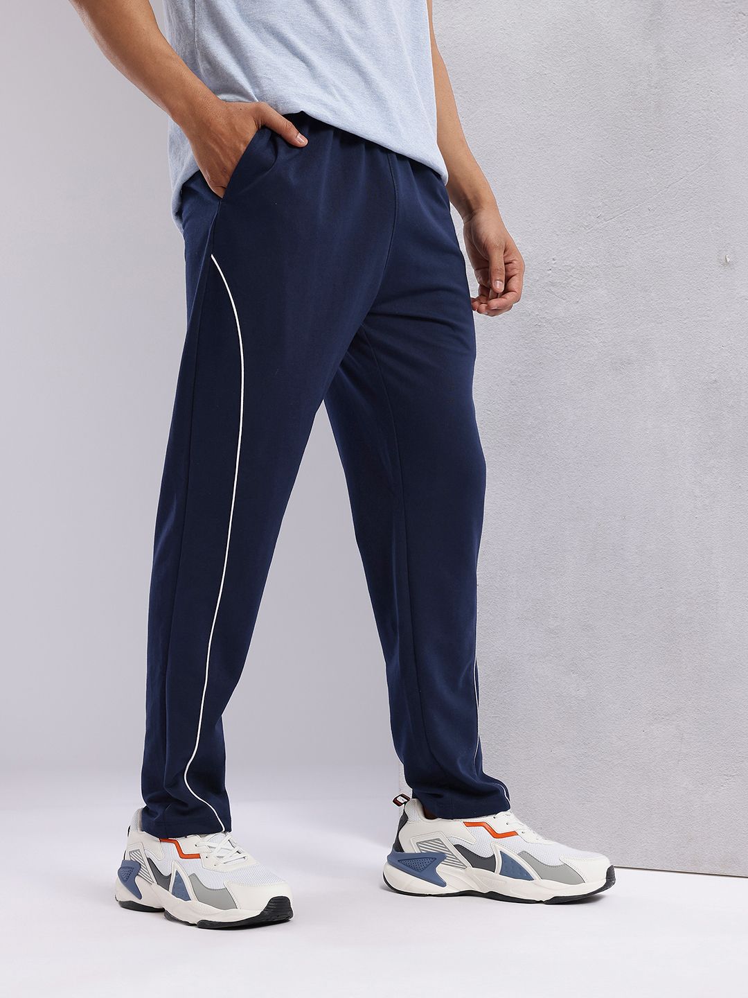 HRX by Hrithik Roshan Men Contrast Piping Mid-Rise Lifestyle Track Pants