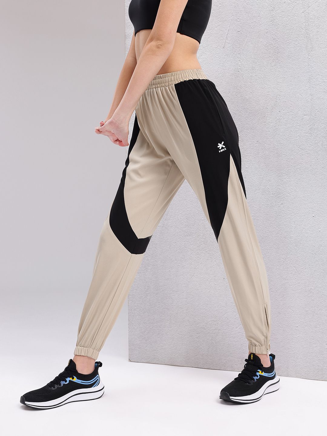 HRX by Hrithik Roshan Women Colourblocked Rapid-Dry Training Joggers