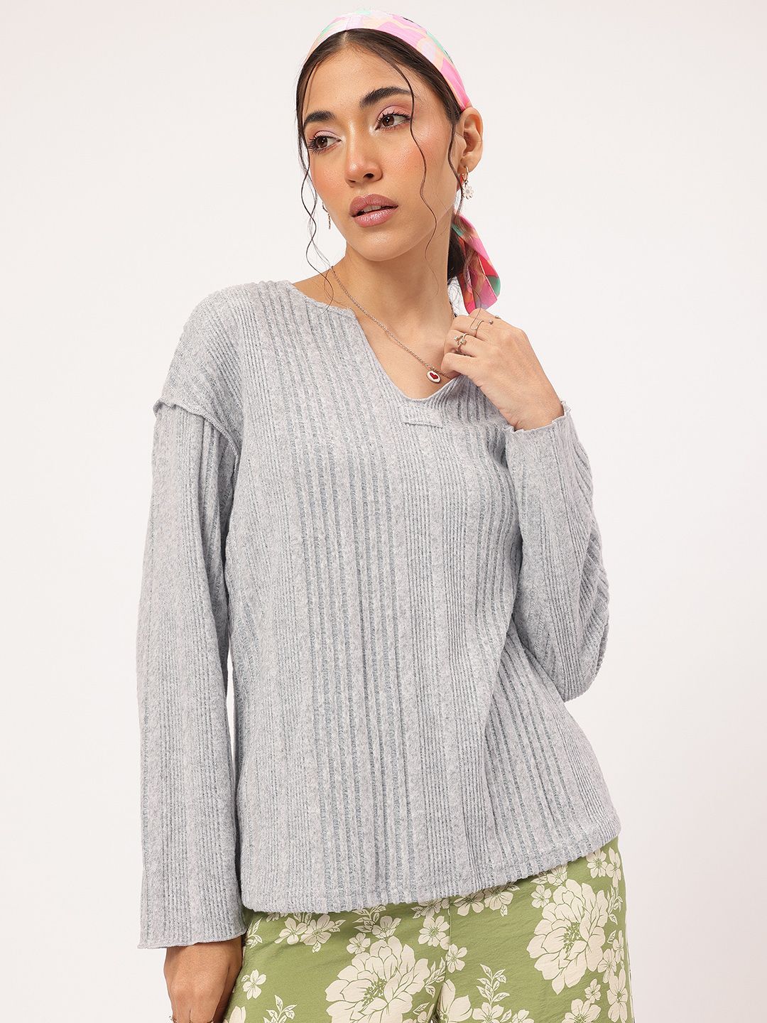 DressBerry Minimal Muse V-Neck Ribbed  Top