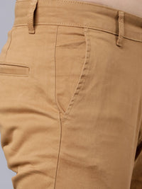 HIGHLANDER Men Brown Tapered Fit Solid Chinos