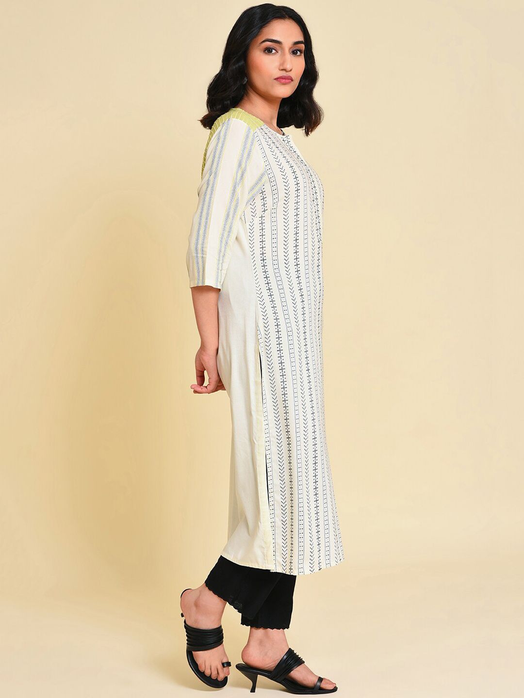 W Striped Thread Work Straight Kurta