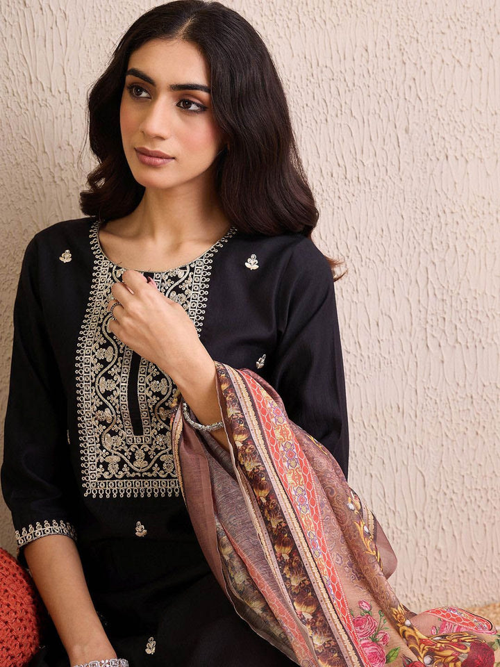 Indo Era Women Ethnic Motifs Embroidered Regular Liva Kurta with Trousers & With Dupatta