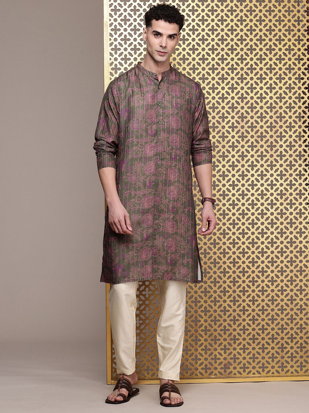 House of Pataudi Jashn Floral Printed Sequinned Indie Florals Kurta