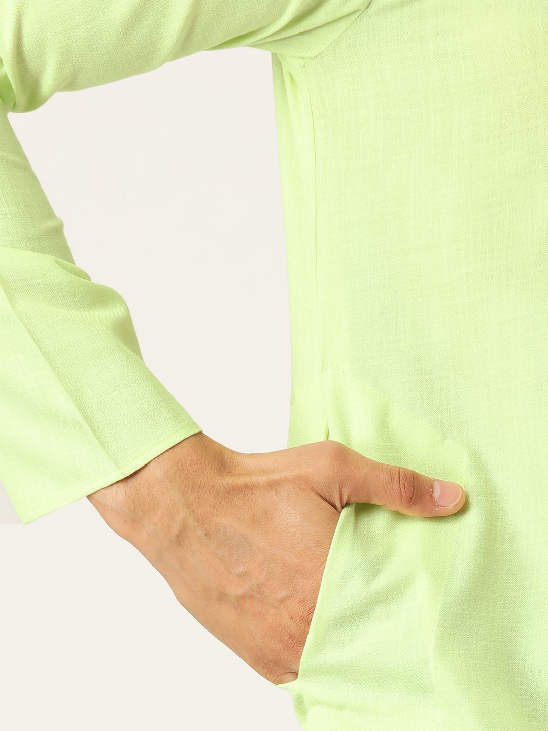 SOJANYA Men Green Solid Straight Kurta