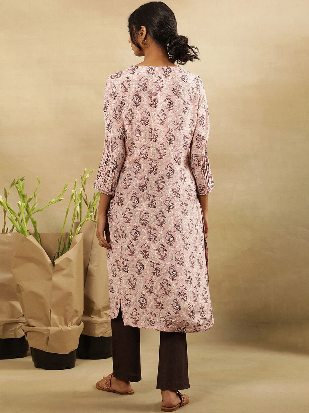 W Floral Printed V-Neck Mirror Work Kurta