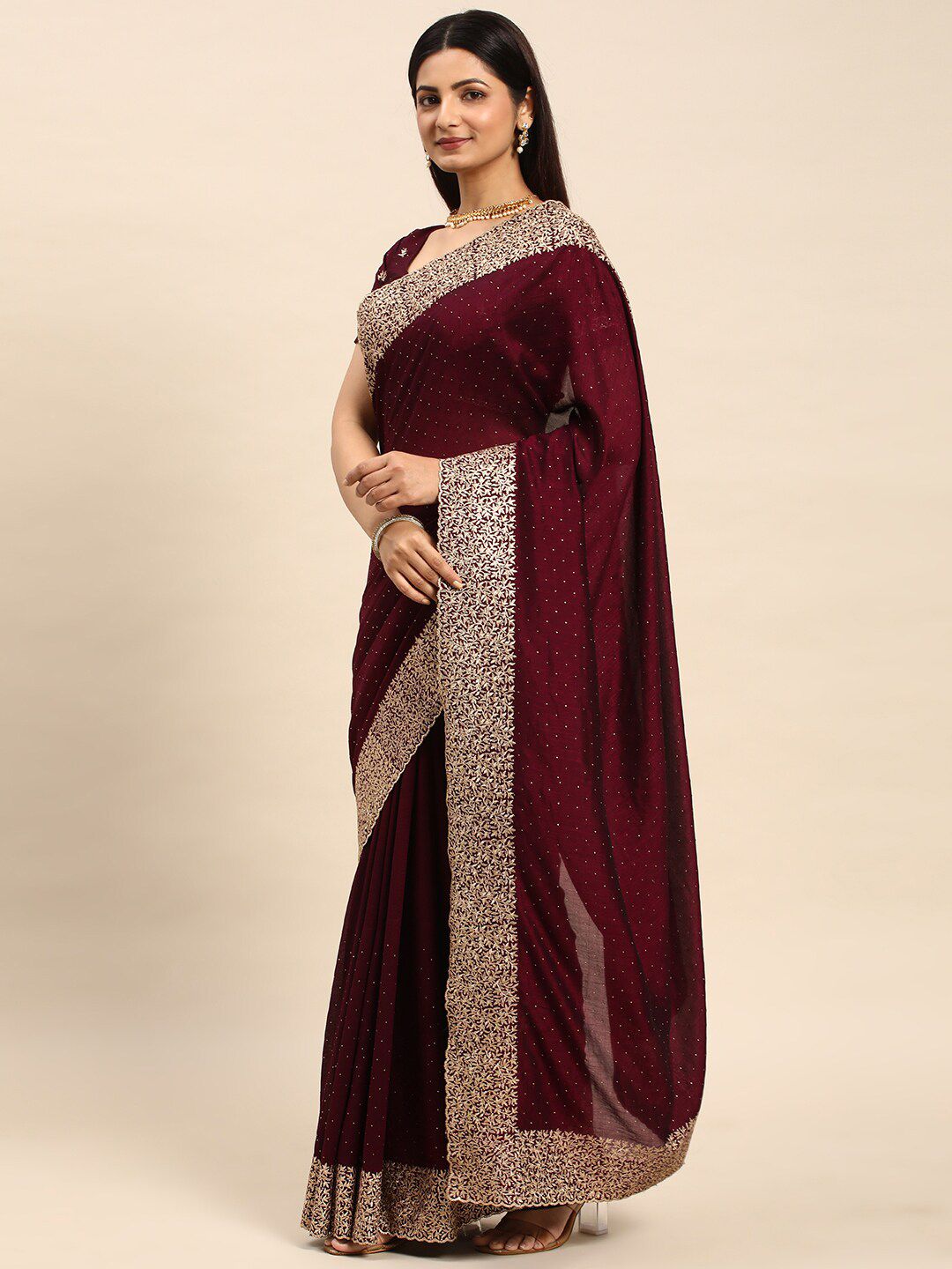 kasee Saree Pereka Sulaman Berhias