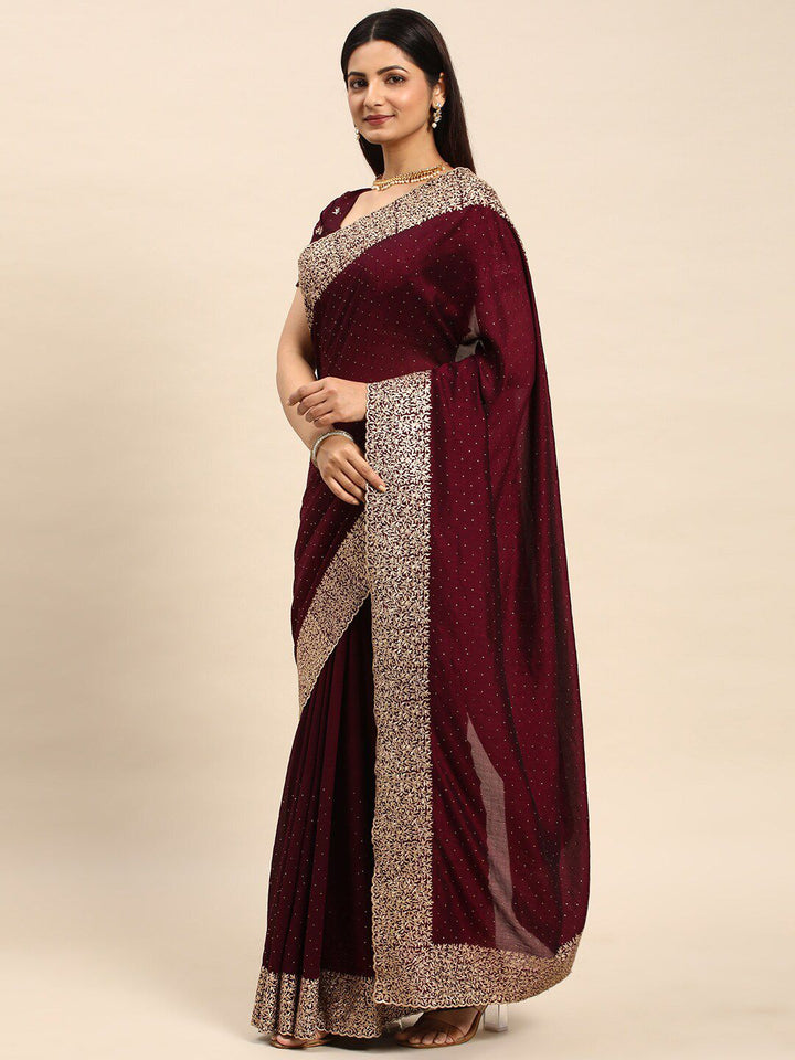 kasee Saree Pereka Sulaman Berhias
