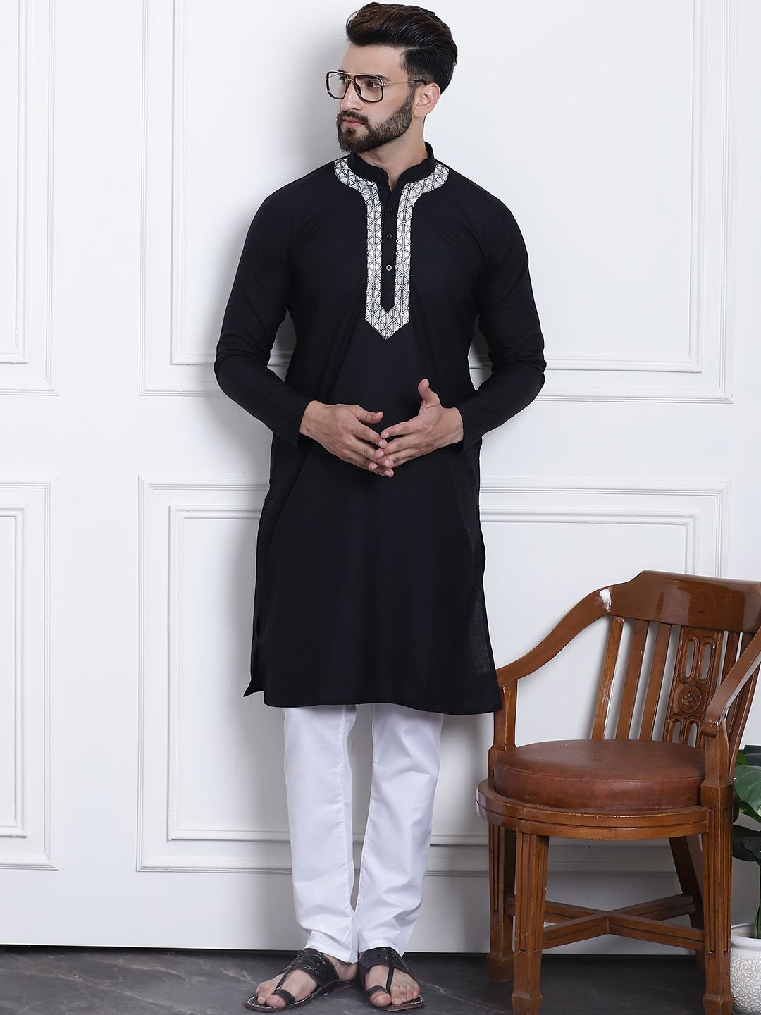 SOJANYA Lelaki Hitam Solid Pure Cotton Kurta