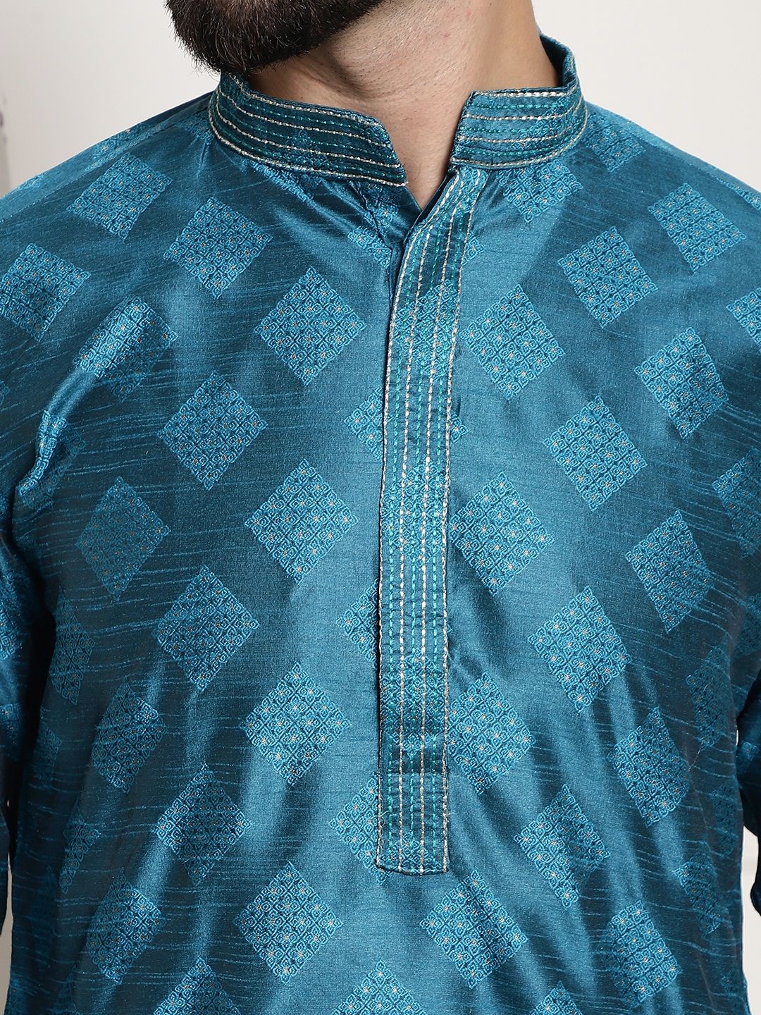 SOJANYA Ethnic Motif Woven Design Mandarin Collar Kurta With Pyjamas