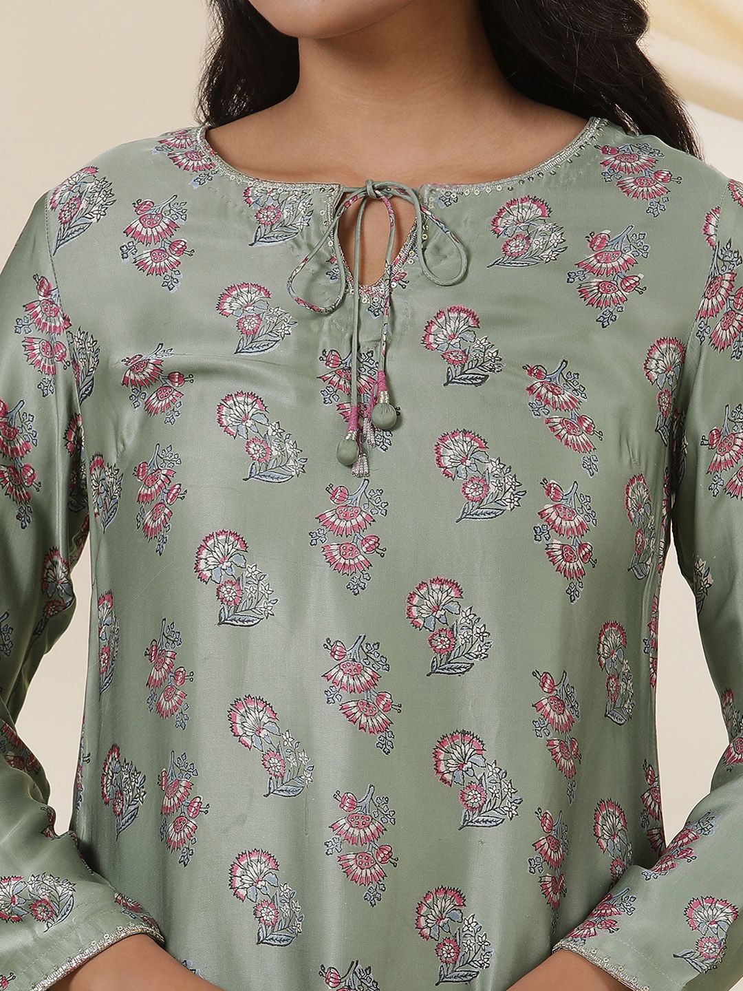 W Floral Printed Tie-Up Neck Sequinned Straight Kurta