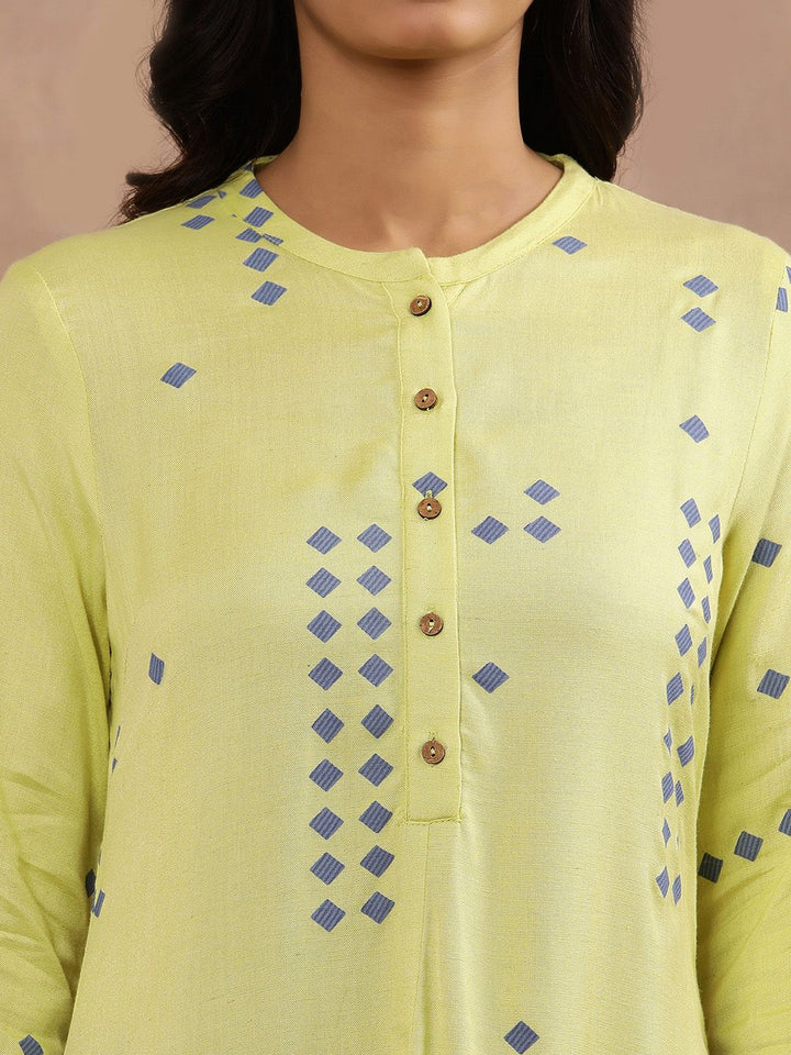 W Geometric Printed Regular Kurta with Trousers
